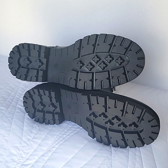 Womens Lug Sole Platform Ankle Boots Chelsea Slip On Chunky Block Heel Fall - Picture 10 of 12